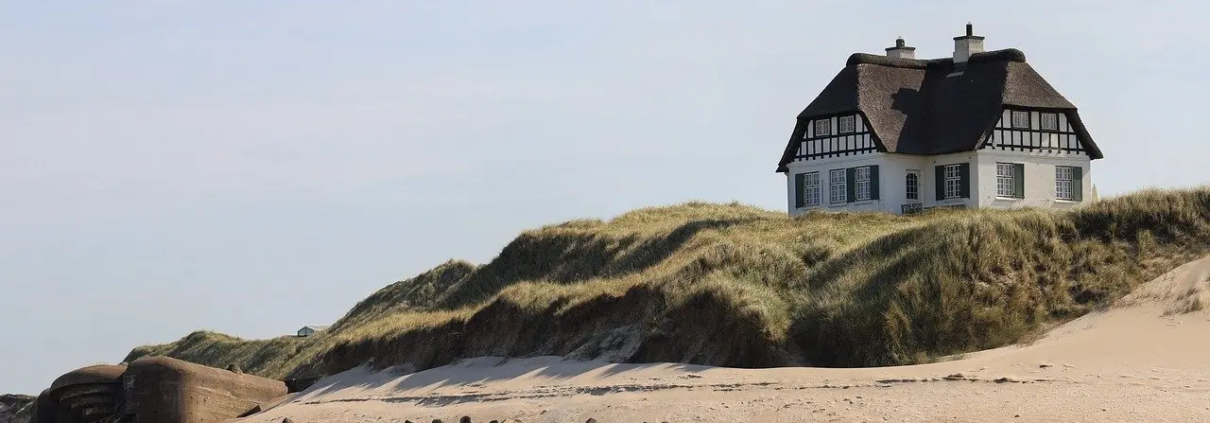 Hvad koster det at bygge sommerhus? Sådan får du drømmehytten uden at sprænge budgettet